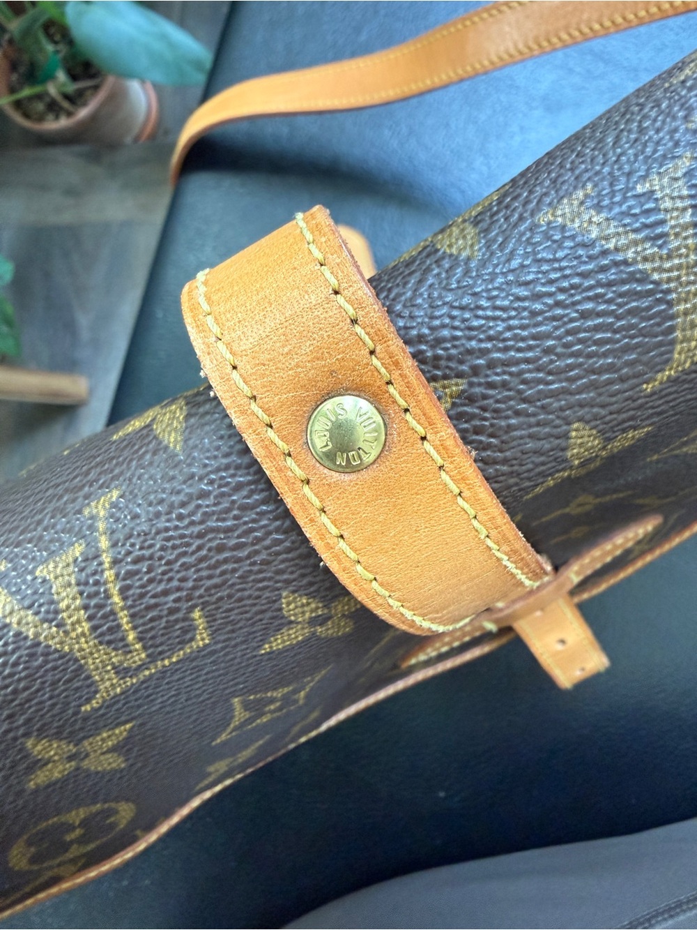 Louis Vuitton Monogram Canvas Messenger Bag with Tan Trim - Picture 11 of 14